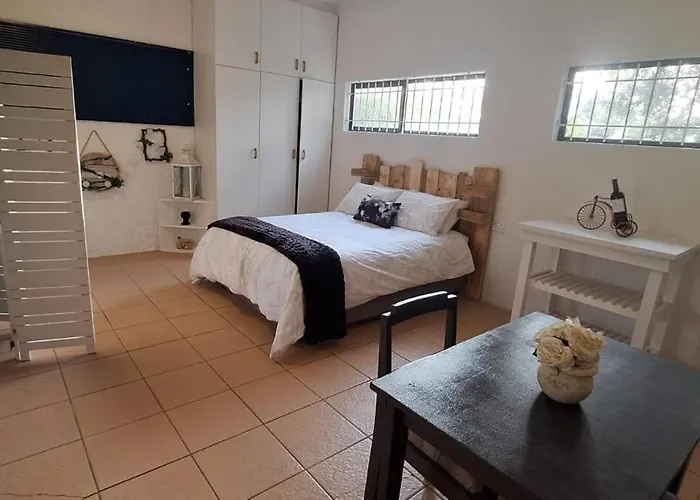 Somerset Vineyard Cottage
